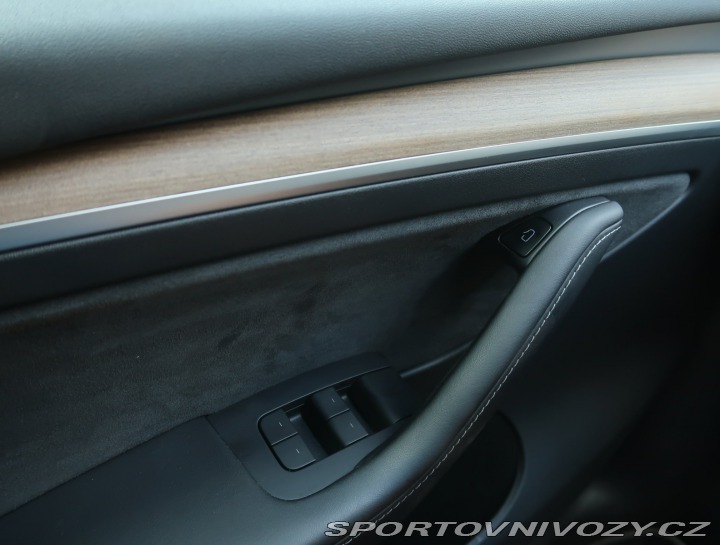 Tesla Model Y Long Range AWD 75kWh 2021