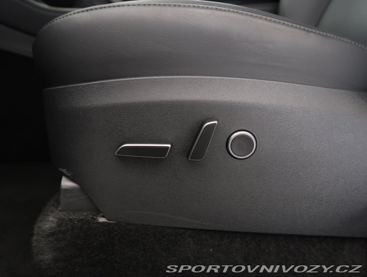 Tesla Model Y . RWD LFP 60kWh 2024
