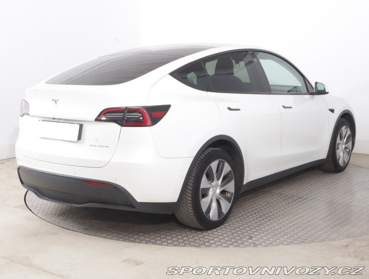Tesla Model Y . Long Range AWD 79kWh 2022