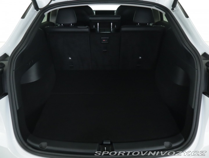 Tesla Model Y . Long Range AWD 75kWh 2021