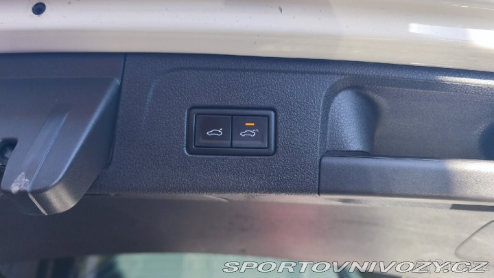 Volkswagen Ostatní modely Passat 2,0 B8 Highline 1800