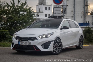 Kia Ceed GT GT 1.6 T-GDi AT/7 150kW