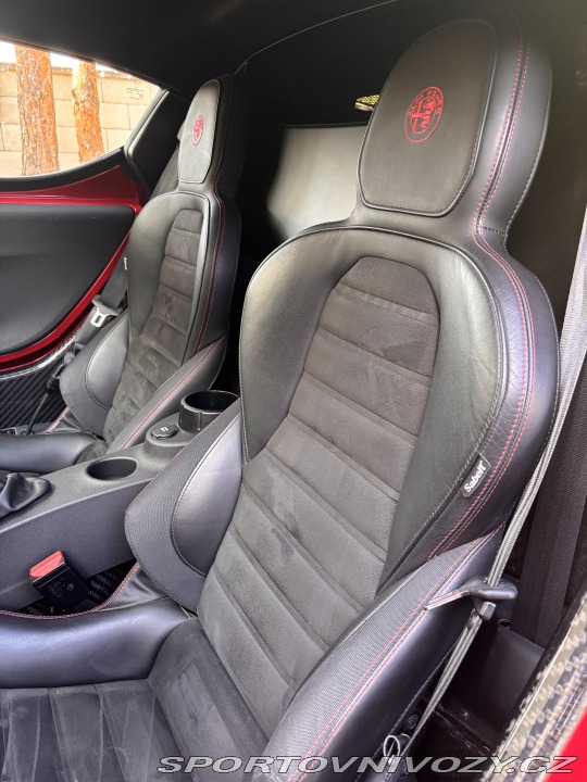 Alfa Romeo 4C  2016