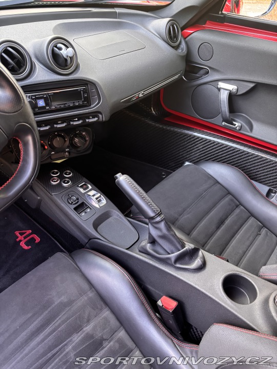Alfa Romeo 4C  2016