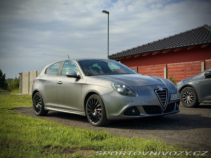 Alfa Romeo Giulietta QV Maserati Limited 2011
