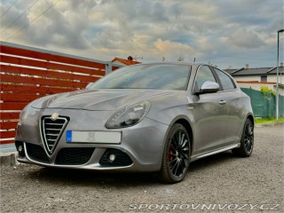 Alfa Romeo Giulietta QV Maserati Limited 2011