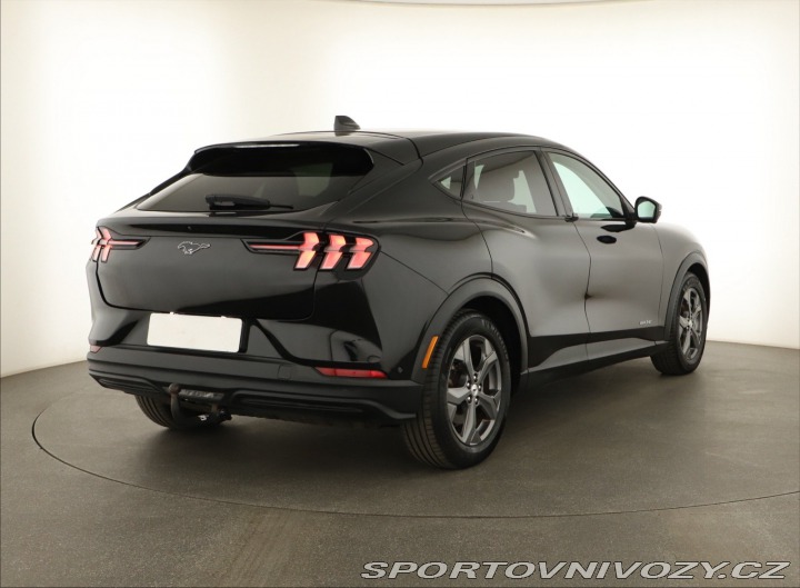 Ford Mustang Mach-E  Standard Range RW 2021