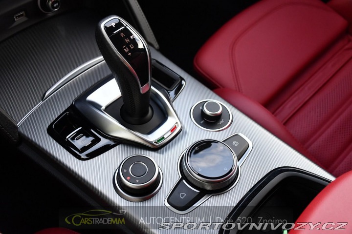 Alfa Romeo Stelvio 2.0T 16V 206kW VELOCE AT8 2024
