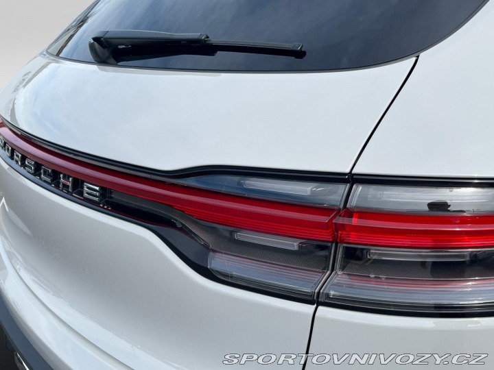 Porsche Macan  2022