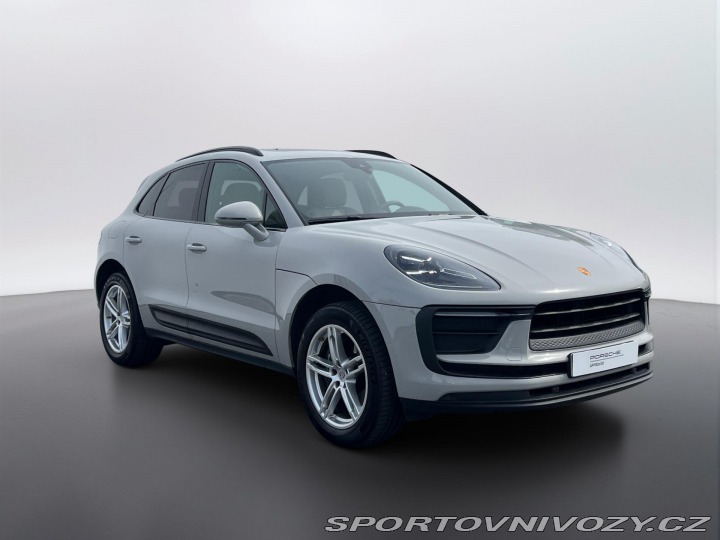 Porsche Macan  2022