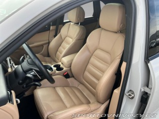 Porsche Macan  2022