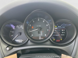 Porsche Macan  2022