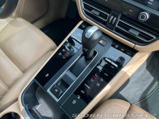 Porsche Macan  2022