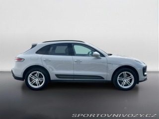 Porsche Macan  2022