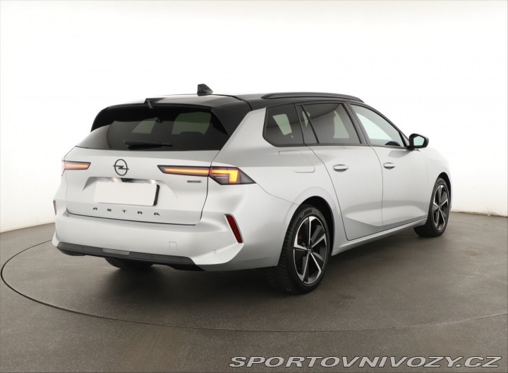 Opel Astra Plug-in-Hybrid 1.6 T 2024