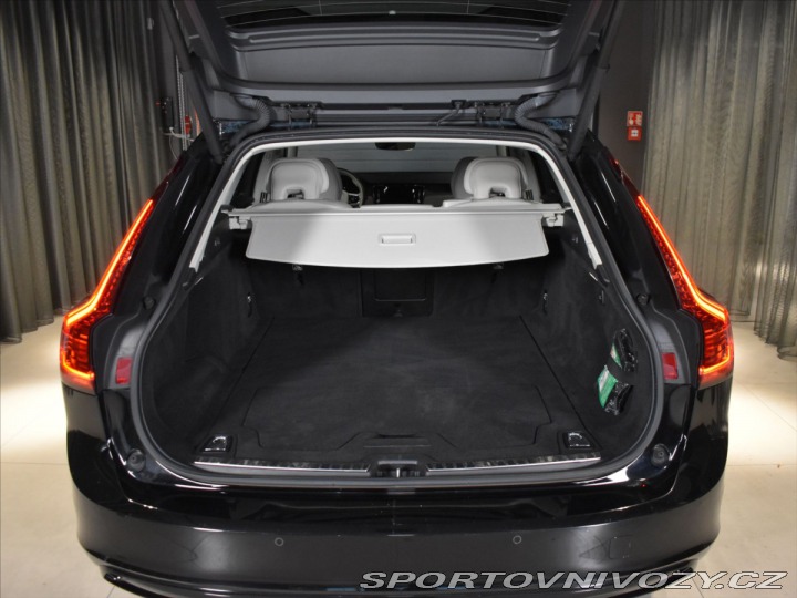 Volvo V90 2,0 B5 AWD Ultimate Pano, 2023