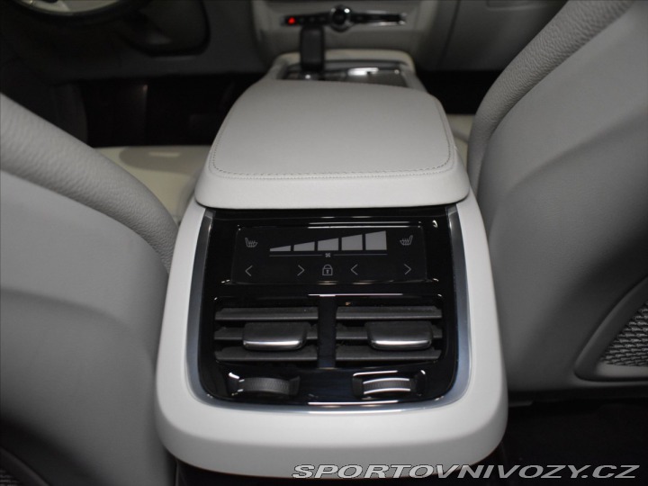 Volvo V90 2,0 B5 AWD Ultimate Pano, 2023