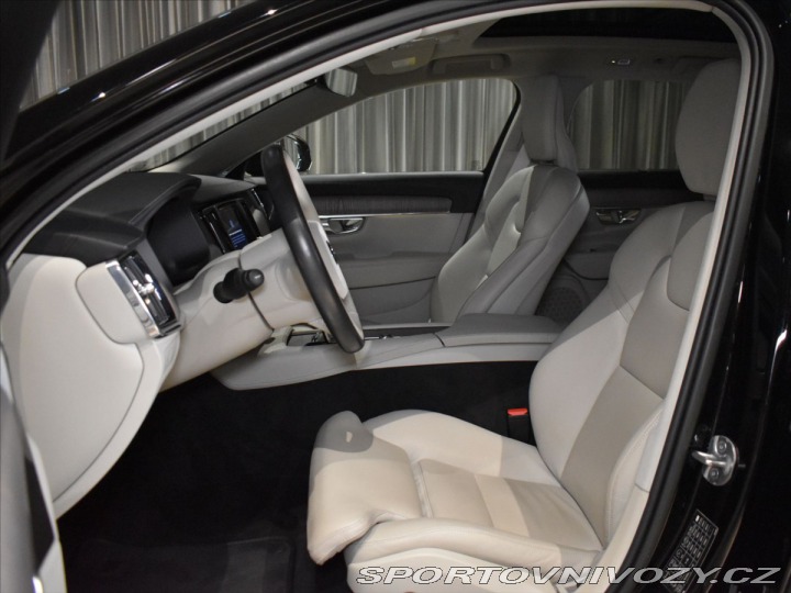 Volvo V90 2,0 B5 AWD Ultimate Pano, 2023