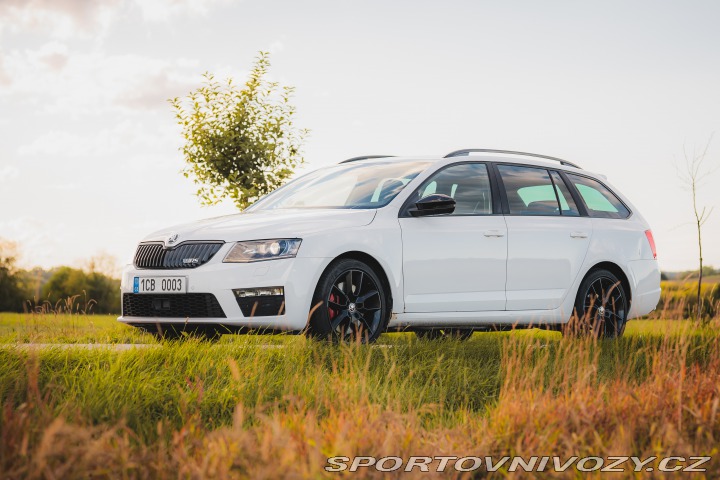 Škoda Octavia RS ŠKODA OCTAVIA 3 RS COMBI 2014