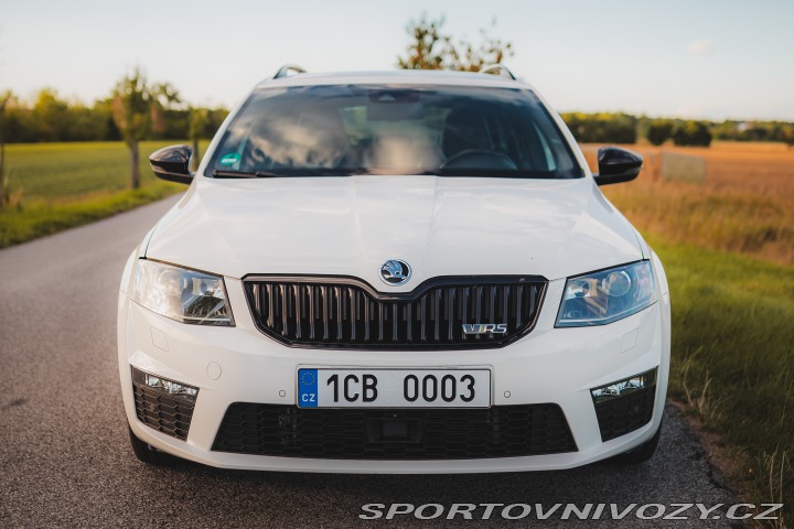 Škoda Octavia RS ŠKODA OCTAVIA 3 RS COMBI 2014