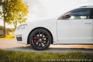 Škoda Octavia RS ŠKODA OCTAVIA 3 RS COMBI 2014