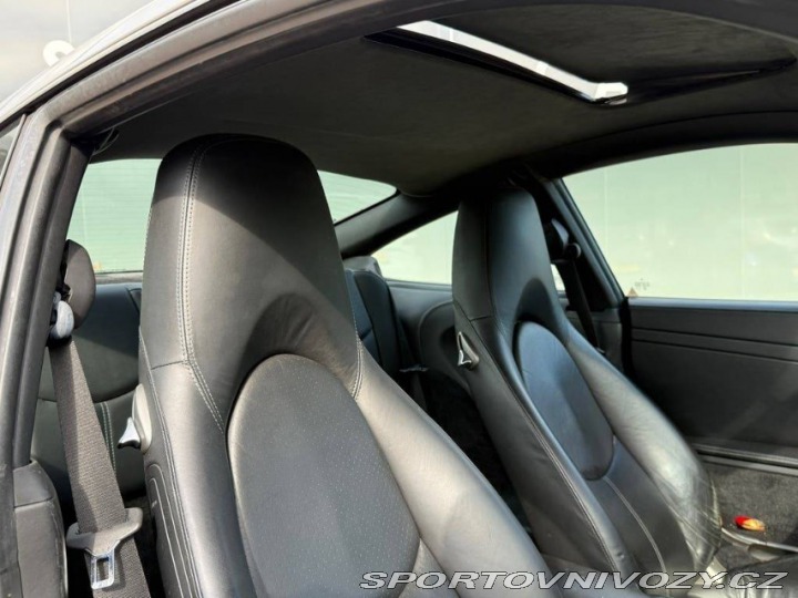 Porsche 911 Carrera S 2004