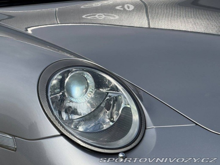 Porsche 911 Carrera S 2004