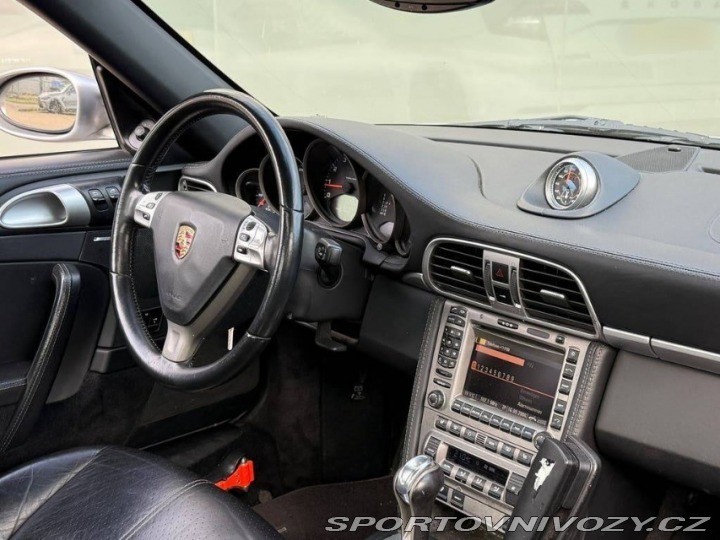 Porsche 911 Carrera S 2004
