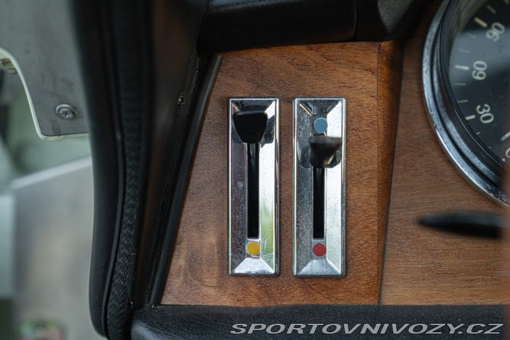 Ferrari 330 GT 2+2 MK I 1964