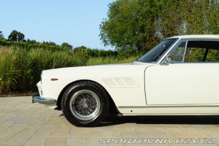 Ferrari 330 GT 2+2 MK I 1964