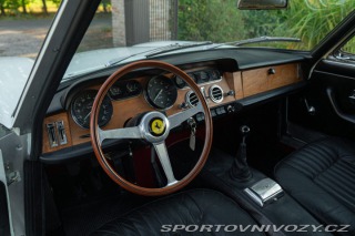 Ferrari 330 GT 2+2 MK I 1964