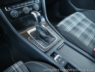 Volkswagen Golf Comfortline 2.0 TDI GTD 2015