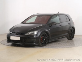 Volkswagen Golf Comfortline 2.0 TDI GTD 2015