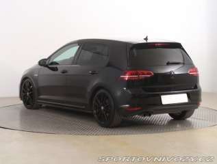 Volkswagen Golf Comfortline 2.0 TDI GTD 2015