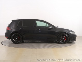 Volkswagen Golf Comfortline 2.0 TDI GTD 2015