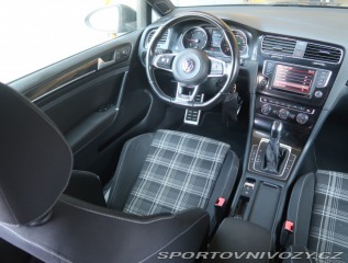 Volkswagen Golf Comfortline 2.0 TDI GTD 2015