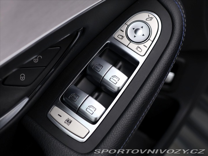 Mercedes-Benz C 2,0 300de 143kW AMG Night 2021