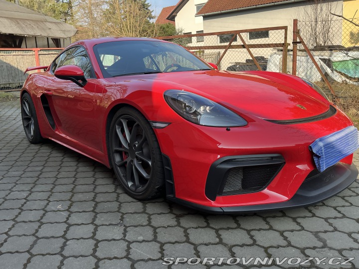 Porsche 718 GT4 2021