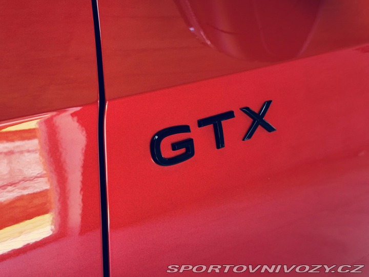Volkswagen ID.4 GTX GTX*4M*TAŽNÉ*360*ZÁRUKA*P 2025