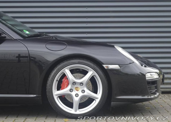 Porsche 911 Carrera 2 2005