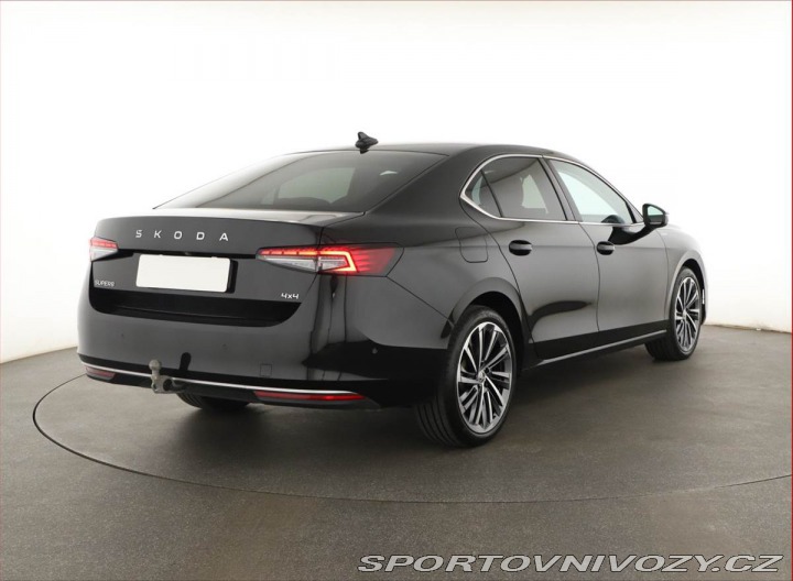 Škoda Superb 2.0 TSI 2024