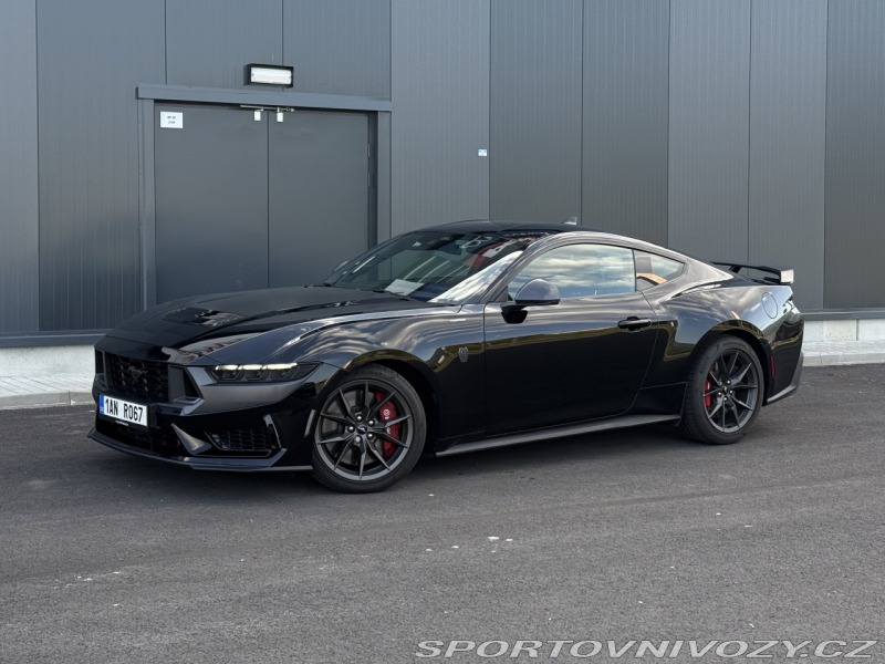 Ford Mustang Dark Horse