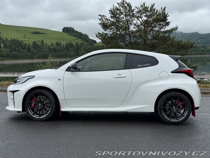 Toyota Yaris GR Dynamic + Sport 1.6 Tu 2022