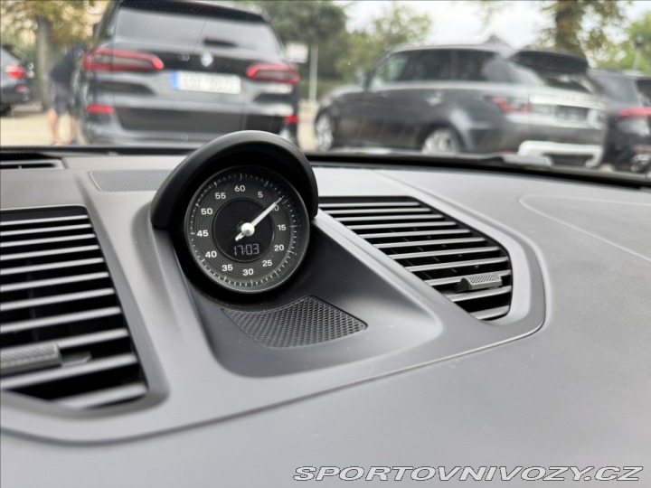 Porsche 911 992 Carrera S Sport chron 2019