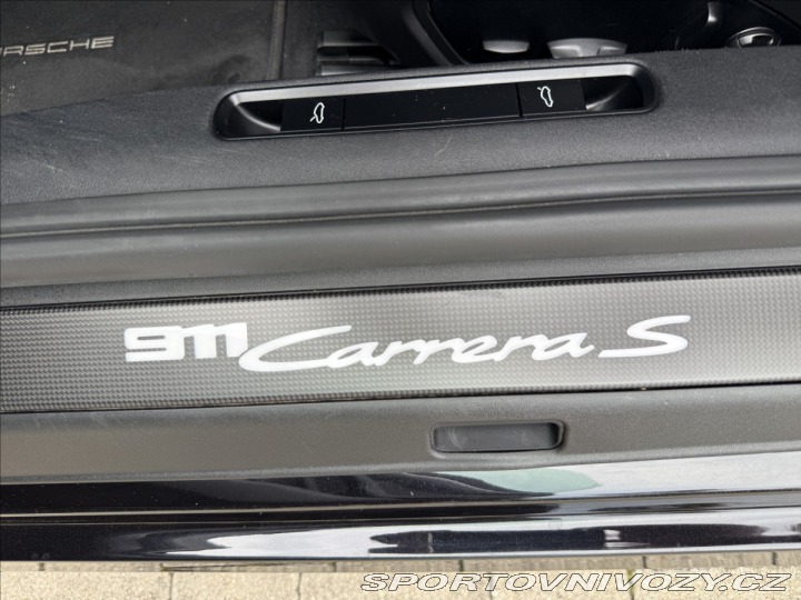Porsche 911 992 Carrera S Sport chron 2019