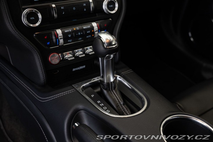 Ford Mustang 5.0 V8 GT Fastback 1.maji 2018