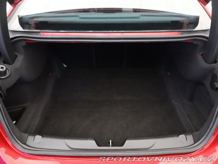 Jaguar XE 20d AWD 2016