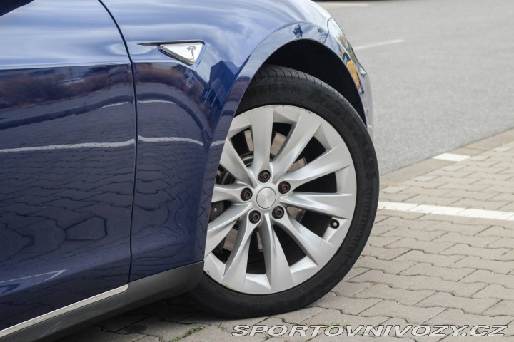 Tesla Model S 70D 4x4, 284kW (2015) / 2015