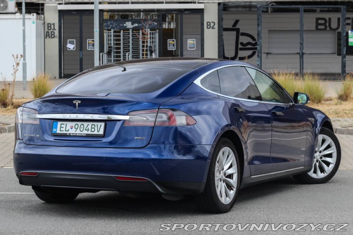 Tesla Model S 70D 4x4, 284kW (2015) / 2015