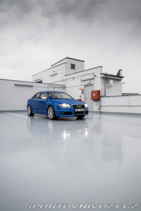 Audi RS4 2006